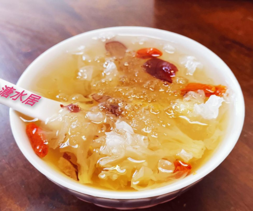 雪燕银耳羹 Snow Fungus with Longan